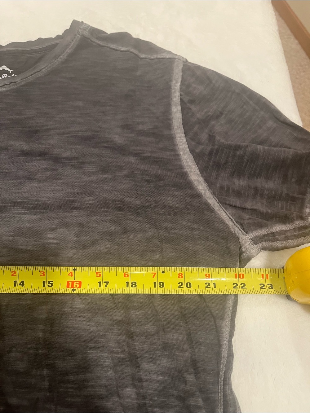 Tommy Bahama 100% Pima Cotton V Neck Tee - XL - Picture 4 of 5